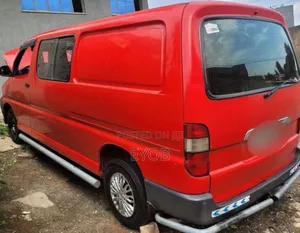 Toyota HiAce 2010 Red
