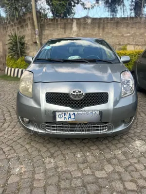 Photo - Toyota Yaris 2007 Silver