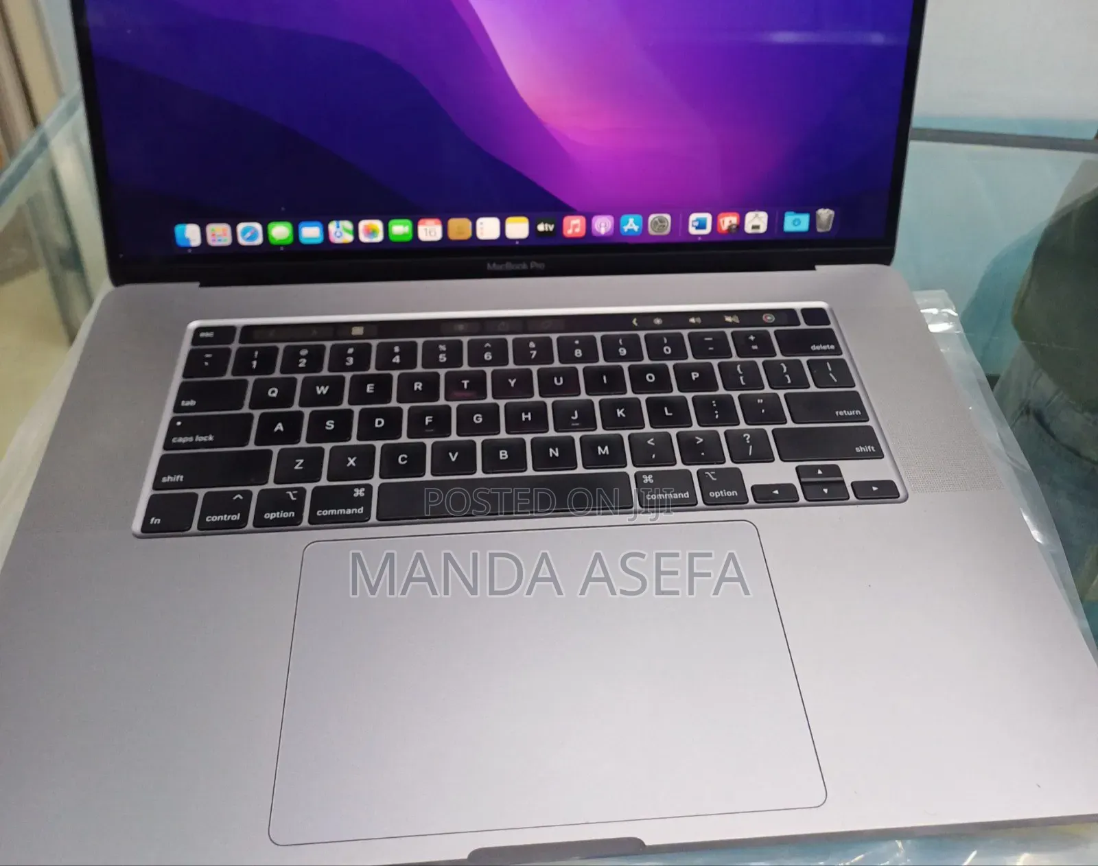 New Laptop Apple MacBook Pro 2019 32GB Intel Core I9 SSD 1T