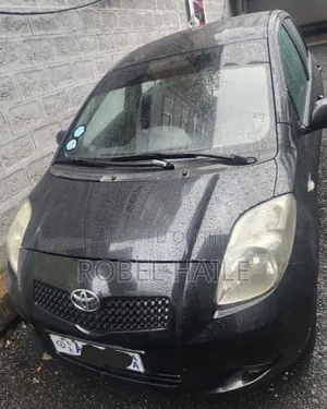 Photo - Toyota Yaris 1.0 2006 Black
