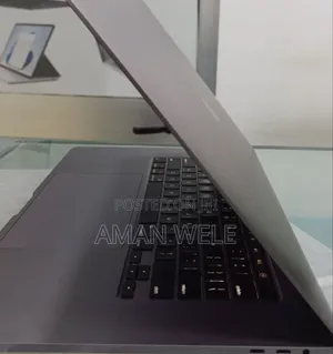 New Laptop Apple MacBook Pro 2019 32GB Intel Core I9 SSD 1T