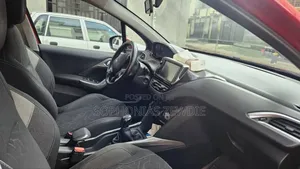 Peugeot 2008 2017 Red