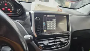 Peugeot 2008 2017 Red