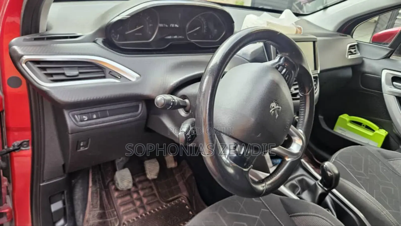 Peugeot 2008 2017 Red