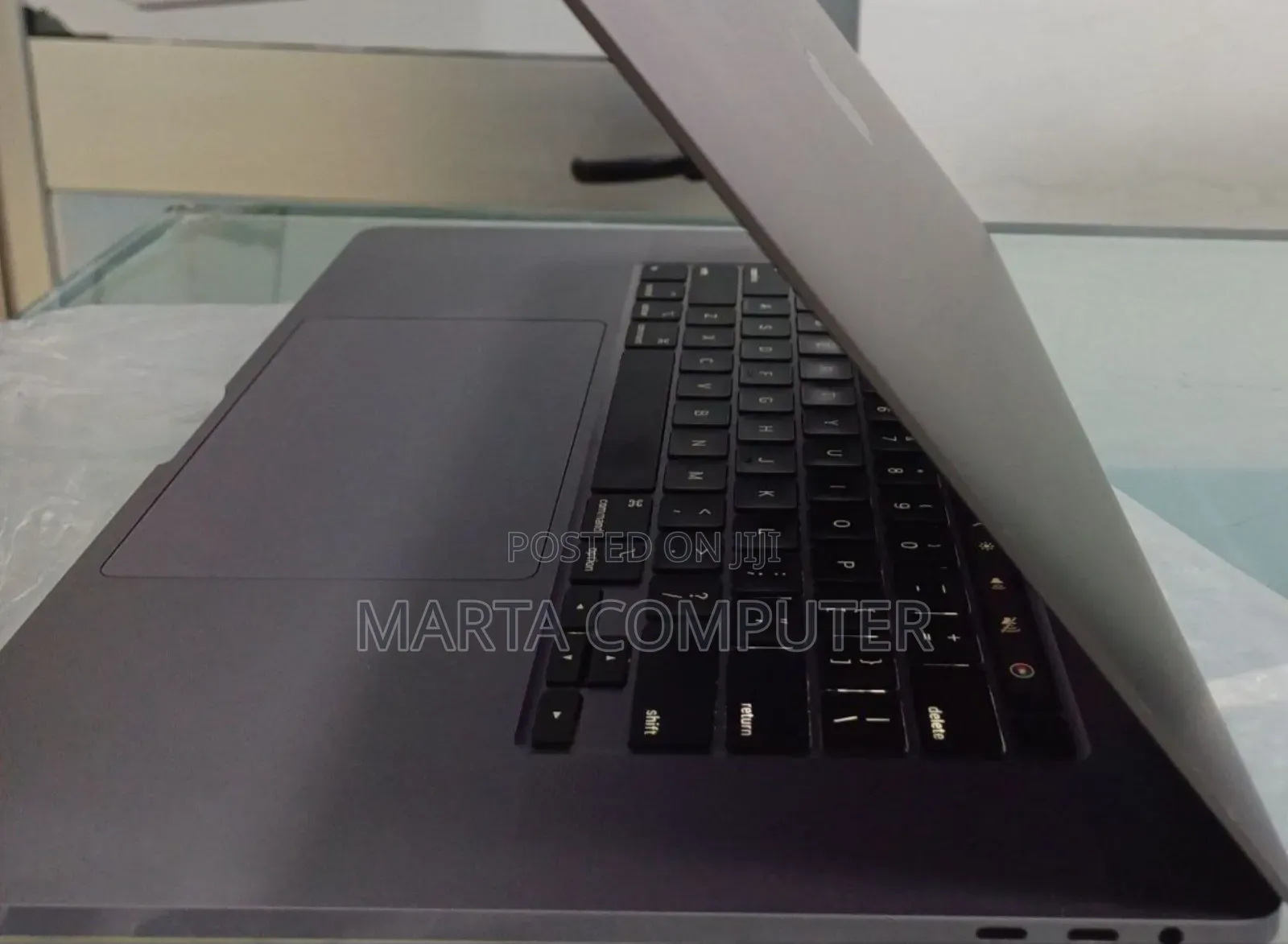 New Laptop Apple MacBook Pro 2019 32GB Intel Core I9 SSD 1T