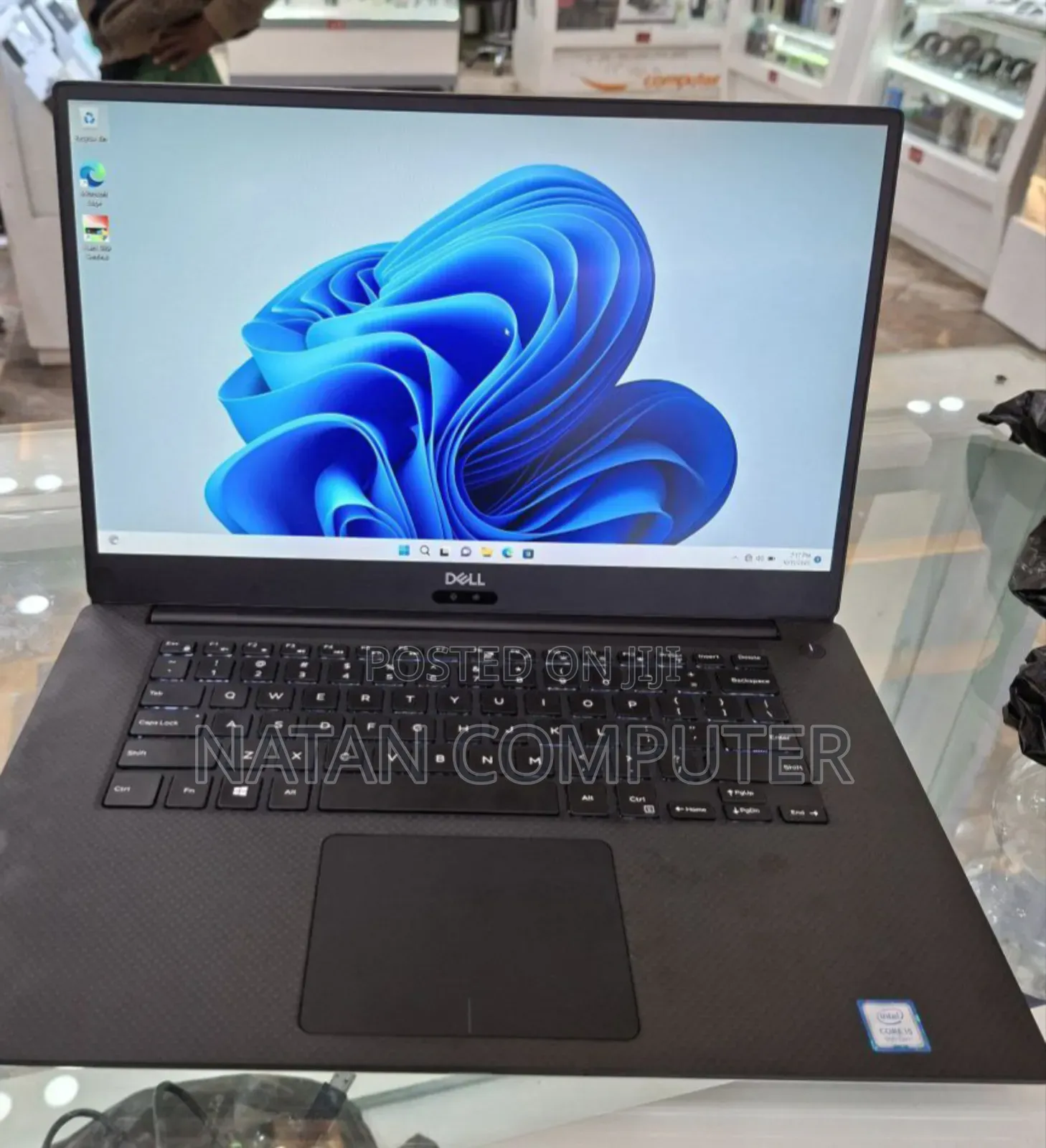 New Laptop Dell Precision 5540 16GB Intel Core I5 SSD 256GB