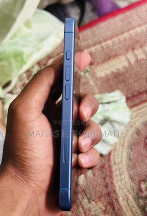 New Apple iPhone 16 128 GB Blue