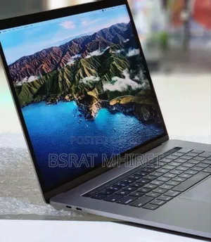 New Laptop Apple MacBook Pro 2017 4GB Intel Core I7 SSD 512GB