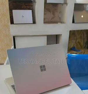 New Laptop Microsoft Surface Laptop 8GB Intel Core i5 SSD 128GB