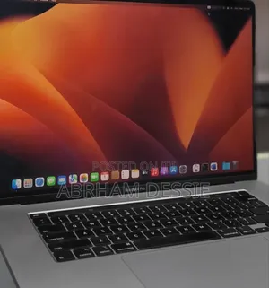 New Laptop Apple MacBook Pro 2019 16GB Intel Core I7 SSD 512GB