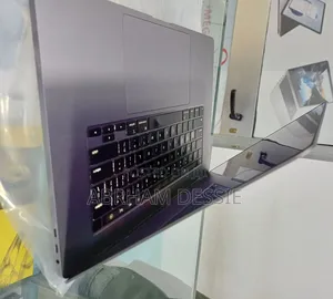 New Laptop Apple MacBook Pro 2019 32GB Intel Core I9 SSD 1T