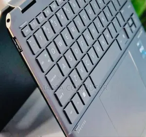 New Laptop HP Spectra 13 16GB Intel Core I7 SSD 2T