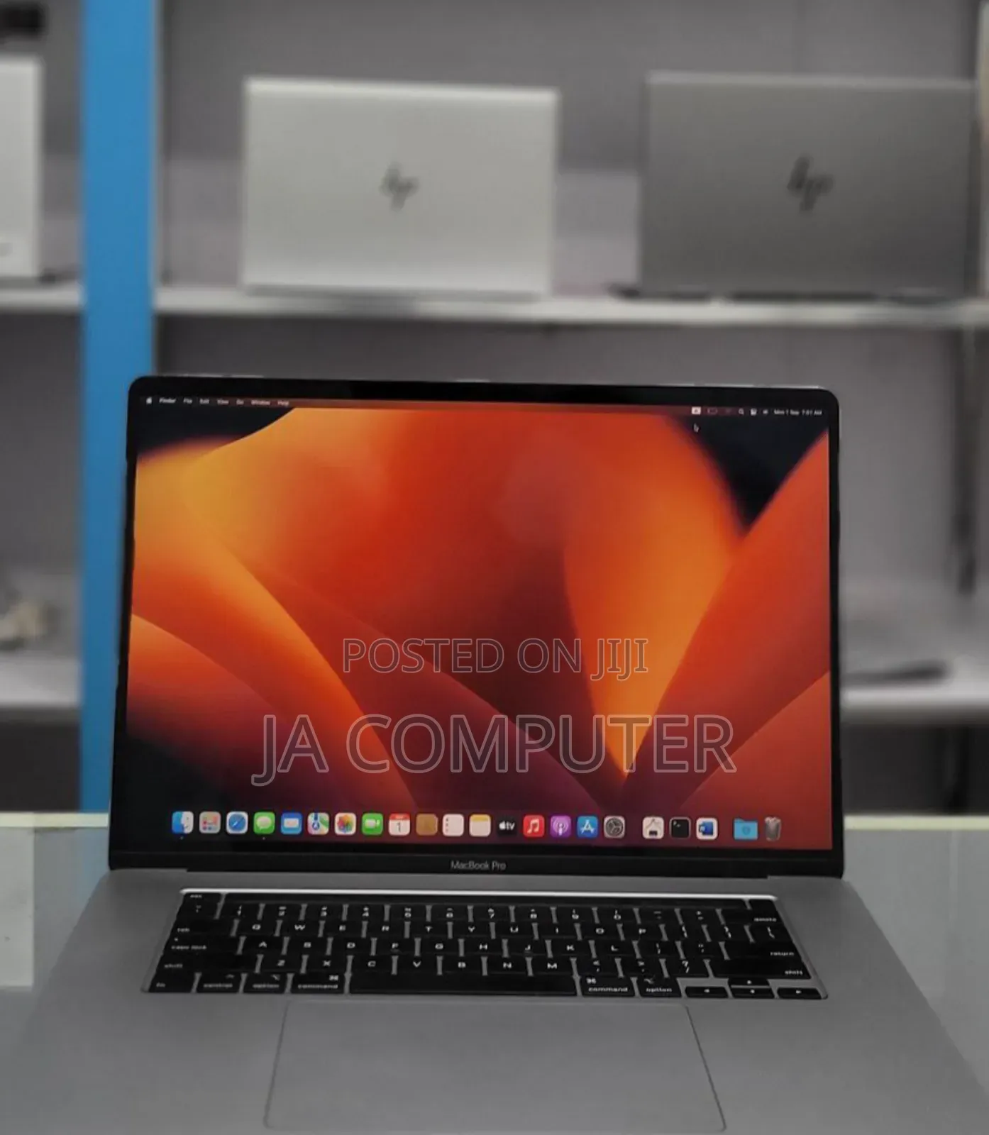 New Laptop Apple MacBook Pro 2019 16GB Intel Core I7 SSD 512GB