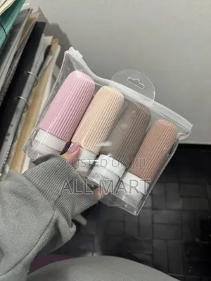 Photo - 4pcs Travel Squeeze Bottle