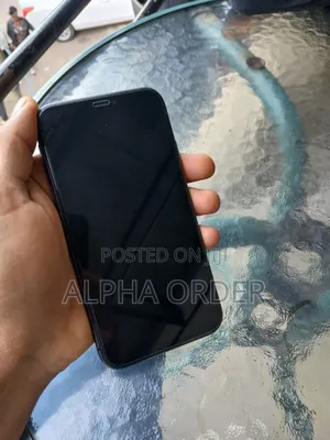 Photo - Apple iPhone 11 128 GB Black
