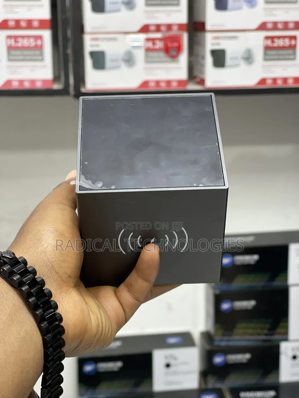 ሰዓት የሚመስል ድብቅ Security Camera መብራት ቢጠፋ ማይቋረጥ Xiaomi Hikvision