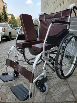 Photo - Toilet Wheelchair罽፸bowl a Seat With an Opening"耳wheelchair