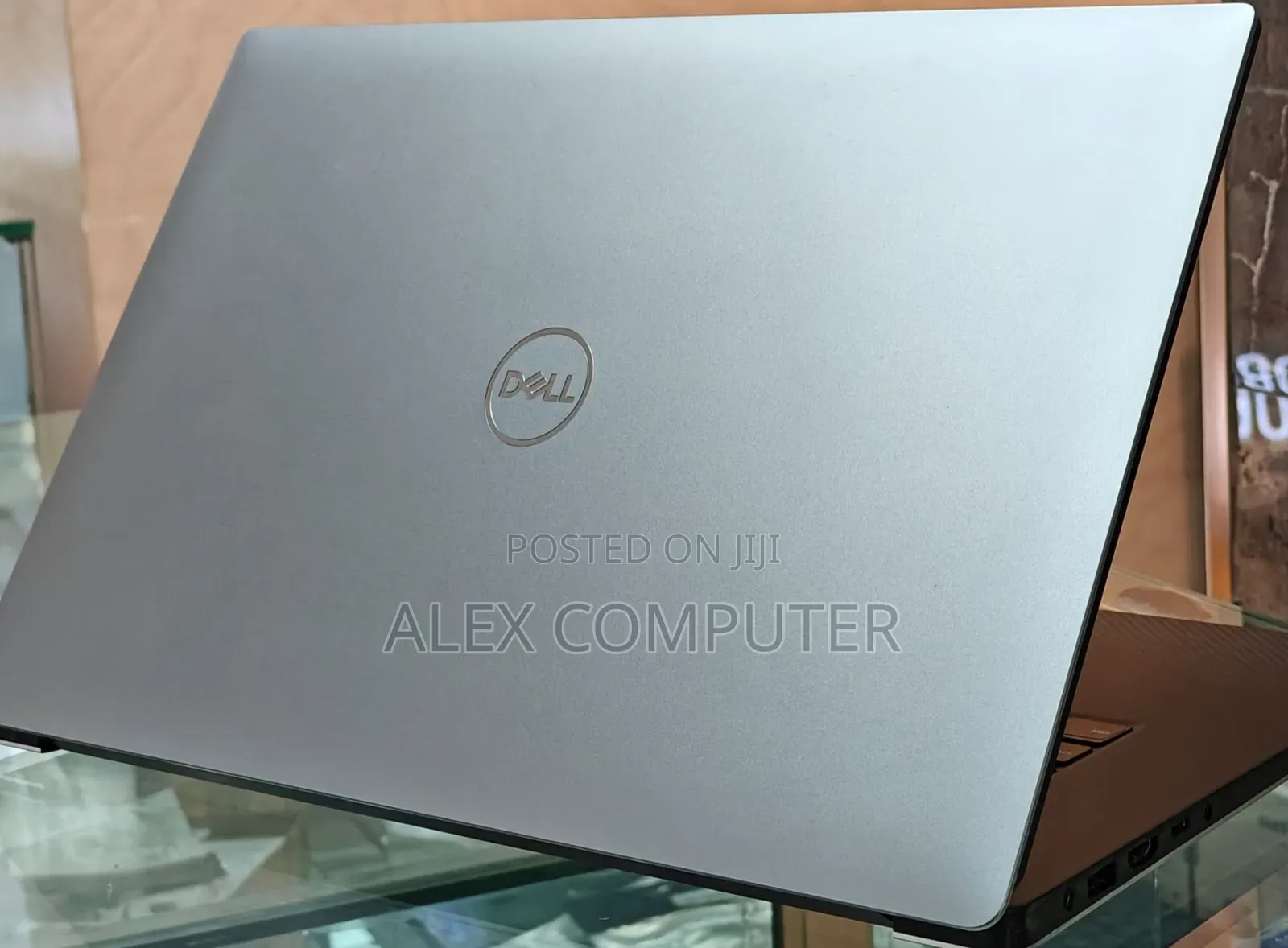 New Laptop Dell Precision 5540 16GB Intel Core I7 SSD 512GB