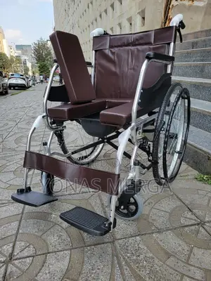 Toilet Wheelchair罽瓶ዊልቼር+It Is Equipped With Wheels for Easy Transport