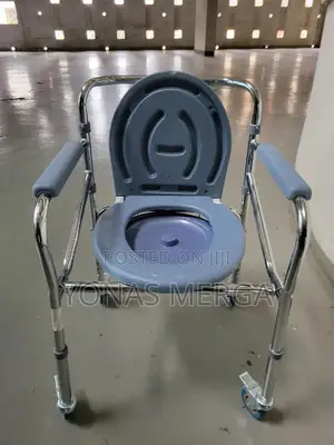 Photo - Toilet Chair昍昏commode Chair圣十movable Folding Shower Chair With Bedpan