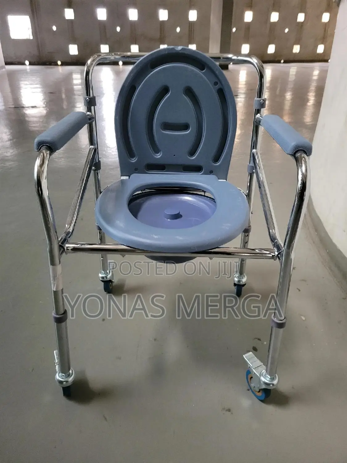 Toilet Chair囧言comfortcare Deluxe Commode Chair With Wheel Chair