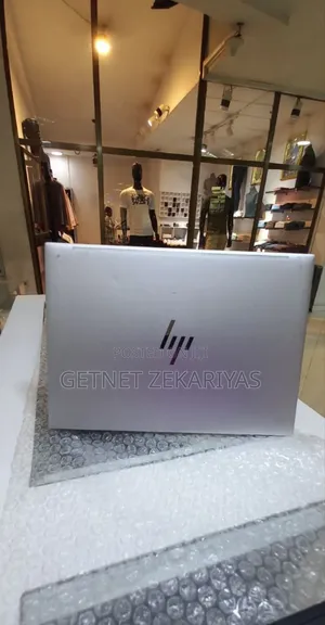 New Laptop HP EliteBook 840 G11 16GB AMD Ryzen 5 SSD 512GB