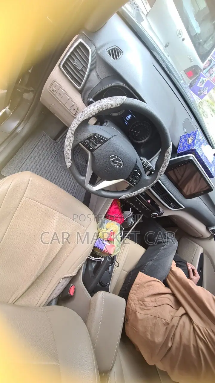 Hyundai Tucson SE AWD 2019 Gray