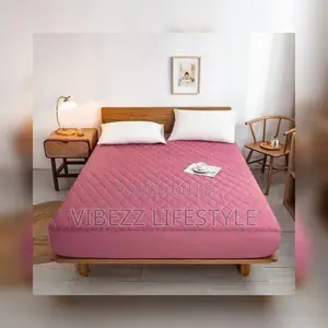 Photo - Bed Mattress Cover