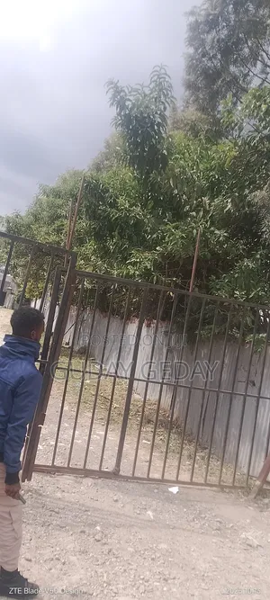 500 ካሬ ባዶ ቦታ ሲኤምሲ