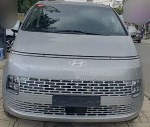 Photo - New Hyundai Staria 2024 Silver