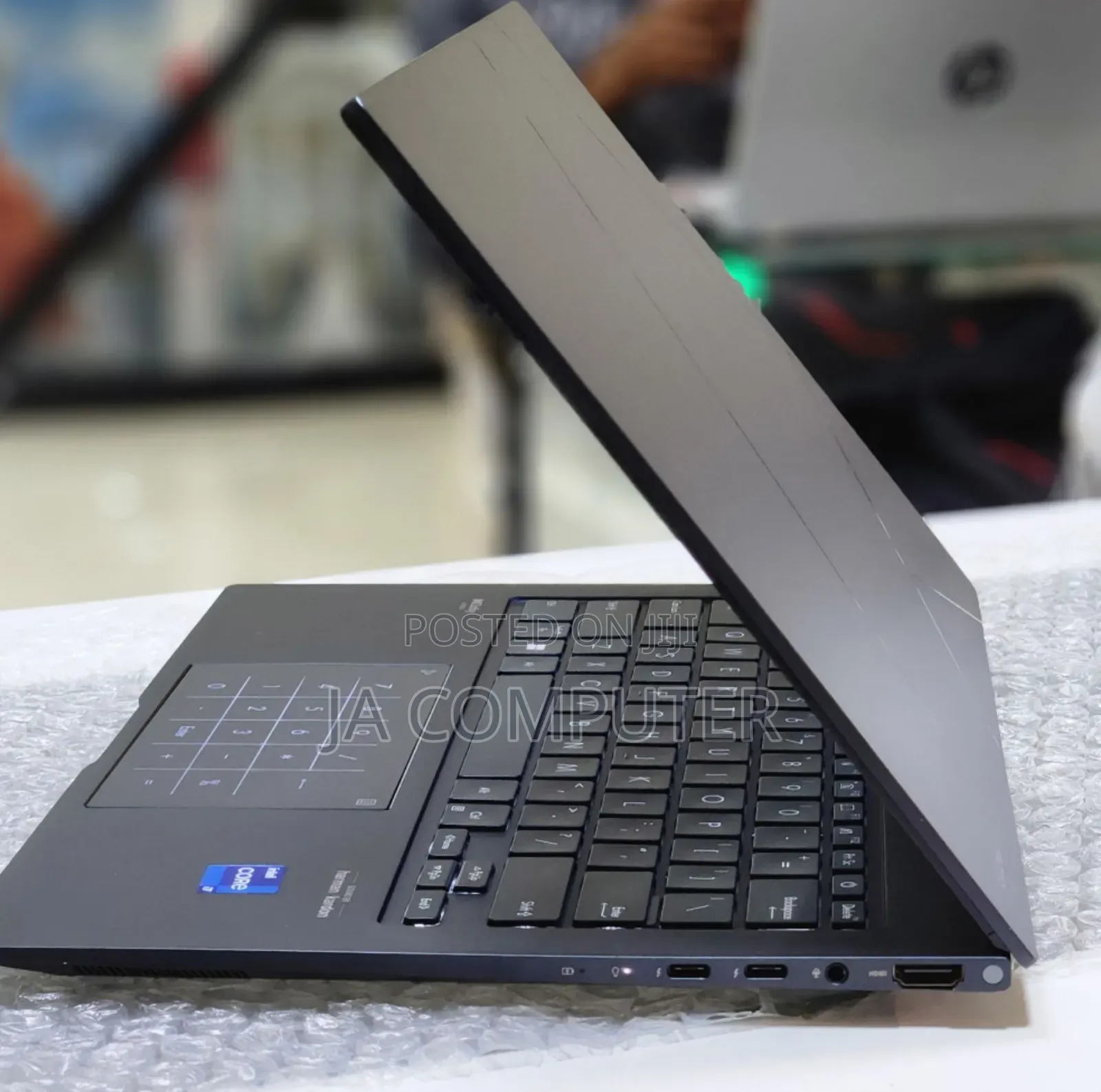 New Laptop Asus Zenbook 14 UX434 16GB Intel Core I7 SSD 512GB