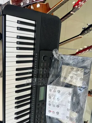 Yamaha PSR E273 Keyboard