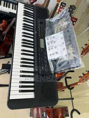 Yamaha PSR E273 Keyboard