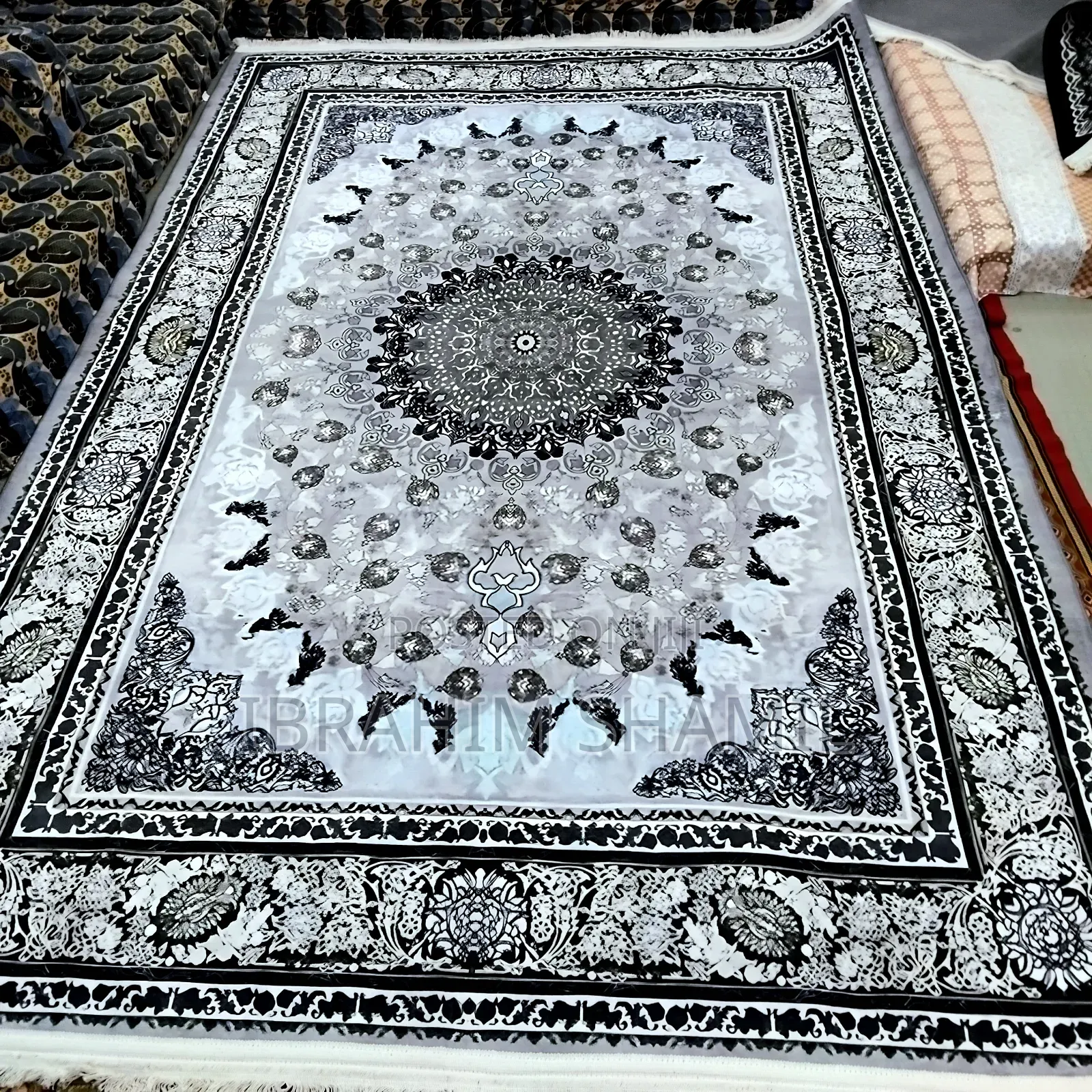 ውብ እና ማራኪ የቤት ምንጣፎች