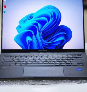 New Laptop Asus Zenbook 14 UX434 16GB Intel Core I7 SSD 512GB