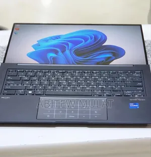 New Laptop Asus Zenbook 14 UX434 16GB Intel Core I7 SSD 512GB