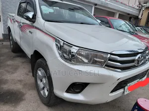 Toyota Hilux 2016 White