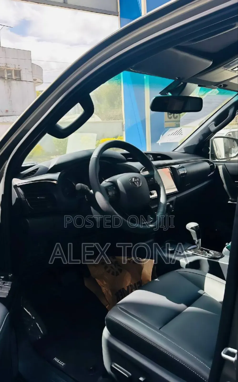 New Toyota Hilux 2025 Gray