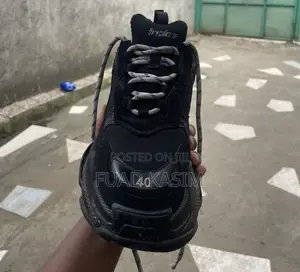 Balenciaga Triple S Used Not New One