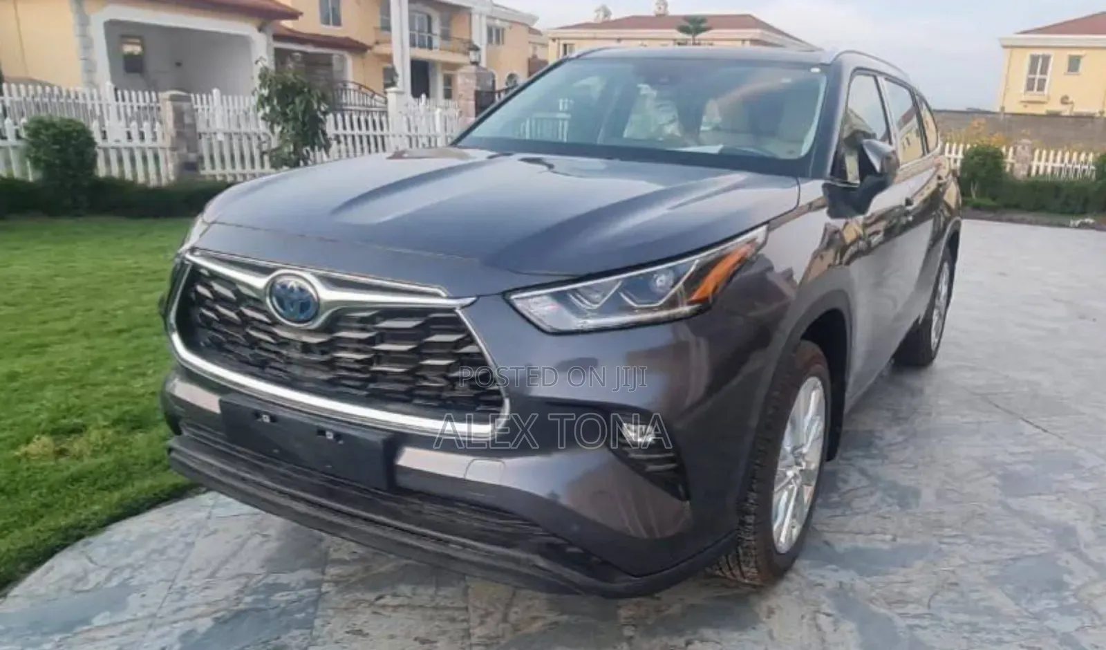 New Toyota Highlander Hybrid 2024 Gray