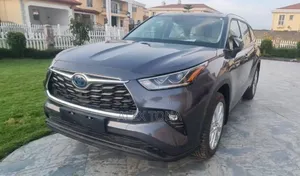Photo - New Toyota Highlander Hybrid 2024 Gray