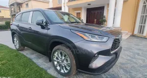 New Toyota Highlander Hybrid 2024 Gray