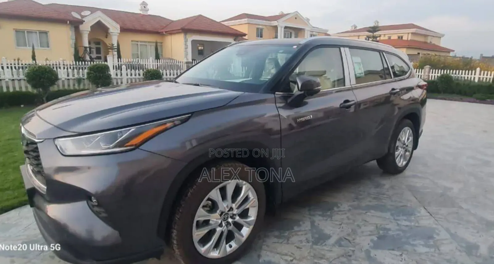 New Toyota Highlander Hybrid 2024 Gray