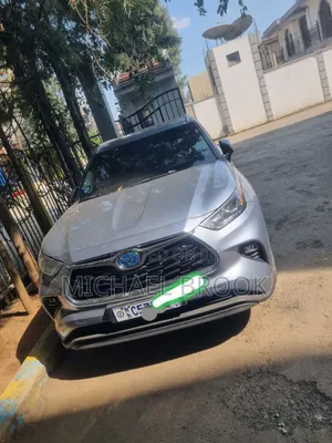 Photo - Toyota Grand Highlander Hybrid 2024 Blue