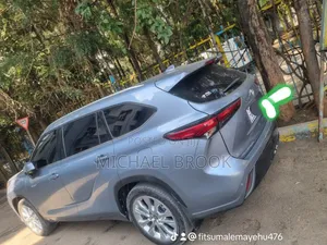 Toyota Grand Highlander Hybrid 2024 Blue