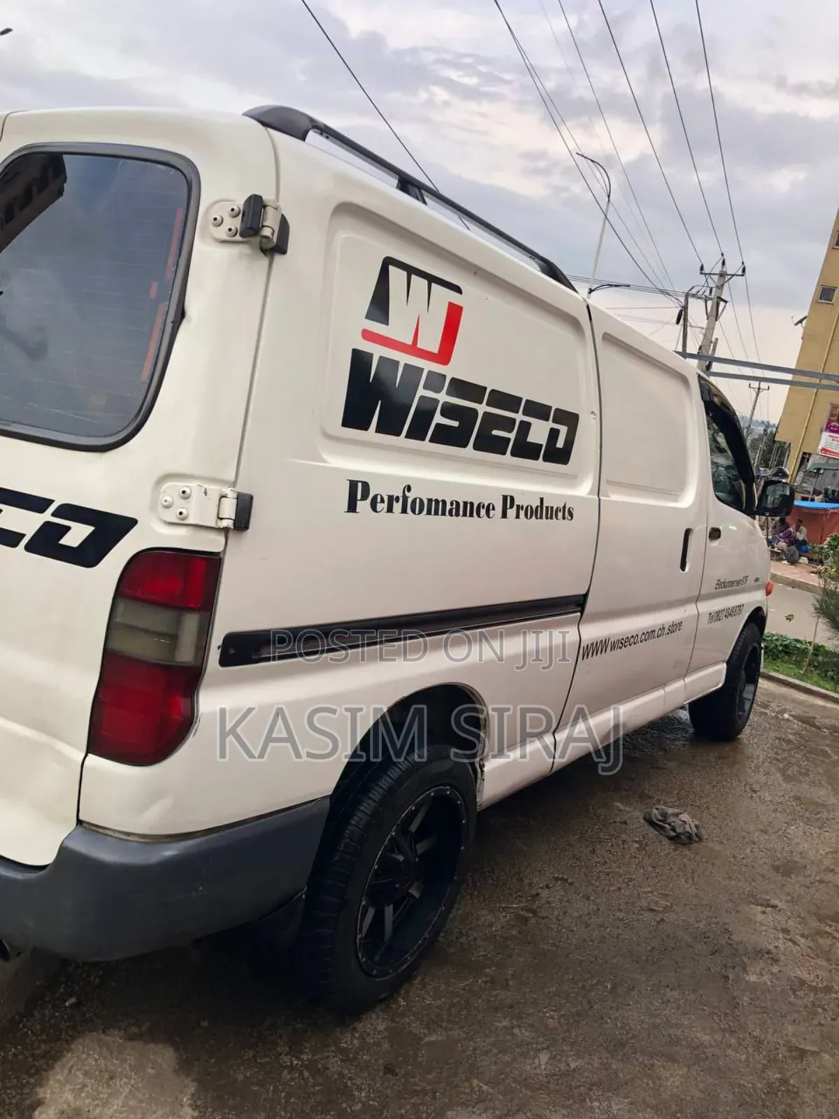 Toyota HiAce 2003 White