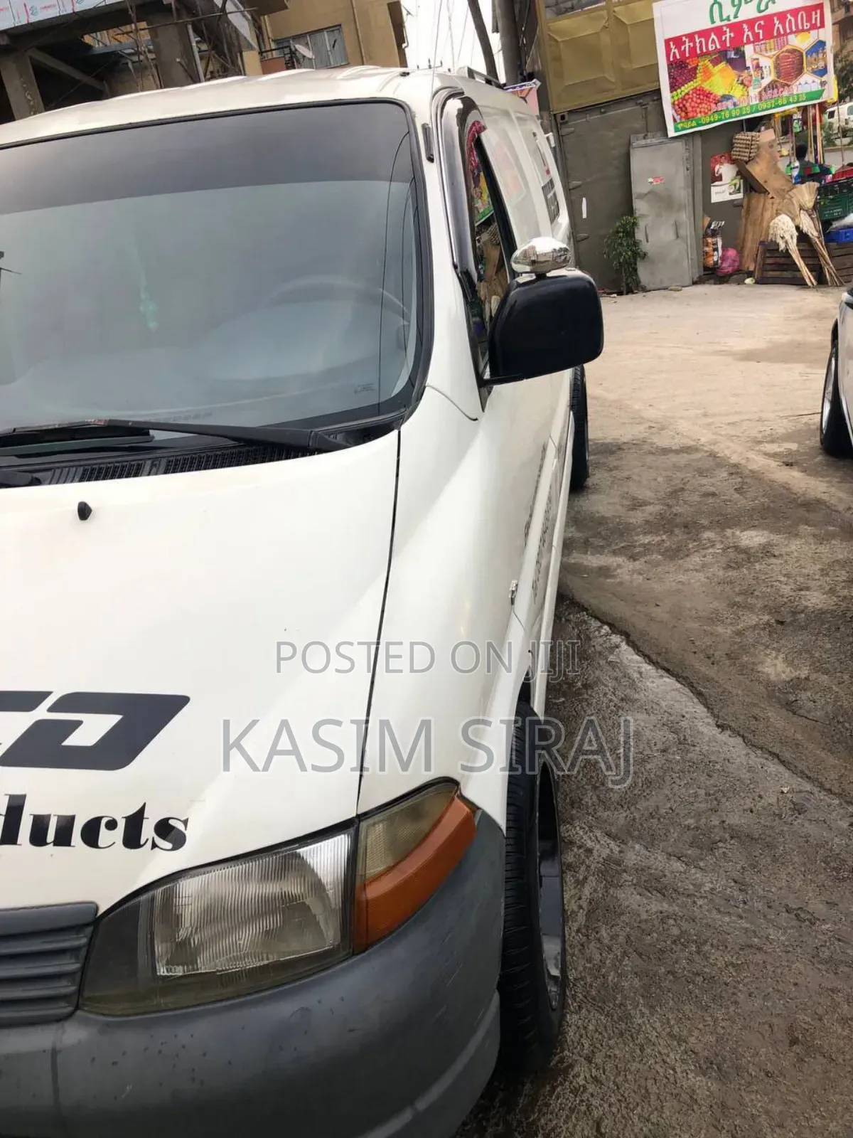 Toyota HiAce 2003 White