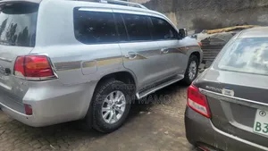 Toyota Land Cruiser 2010 Silver