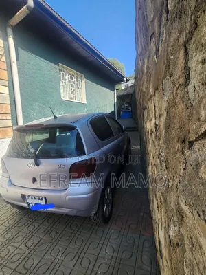 Toyota Vitz 2004 Purple