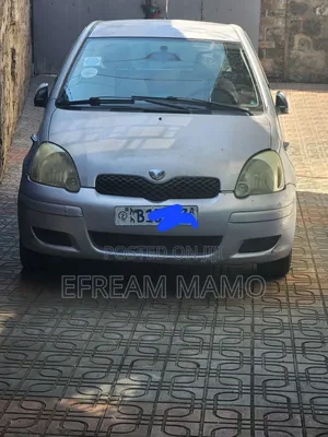 Toyota Vitz 2004 Purple